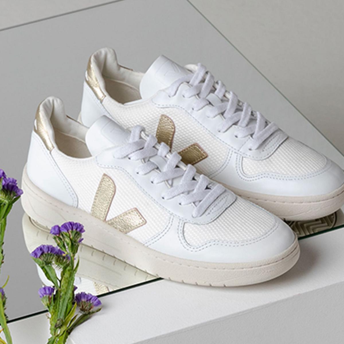 Veja white hot sale and gold